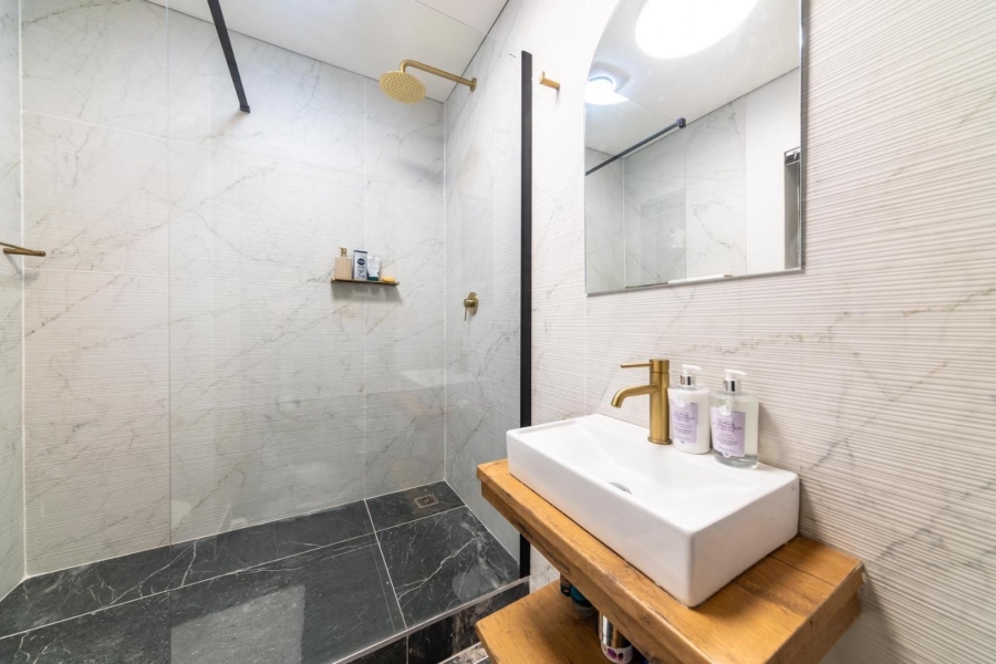 1 Bedroom Property for Sale in Stellenbosch Central Western Cape